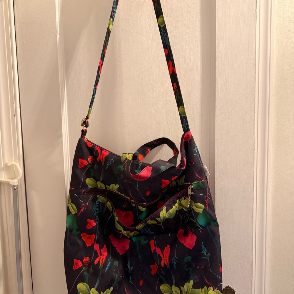 Logan & Lenora Large Tote – Floral Print, Washable, Pre-Owned